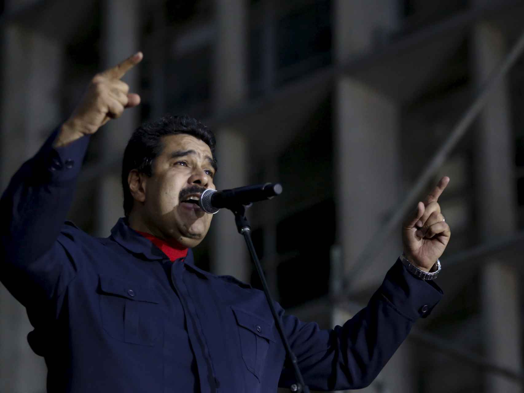 La oposición se enfrentará a Maduro en diciembre.