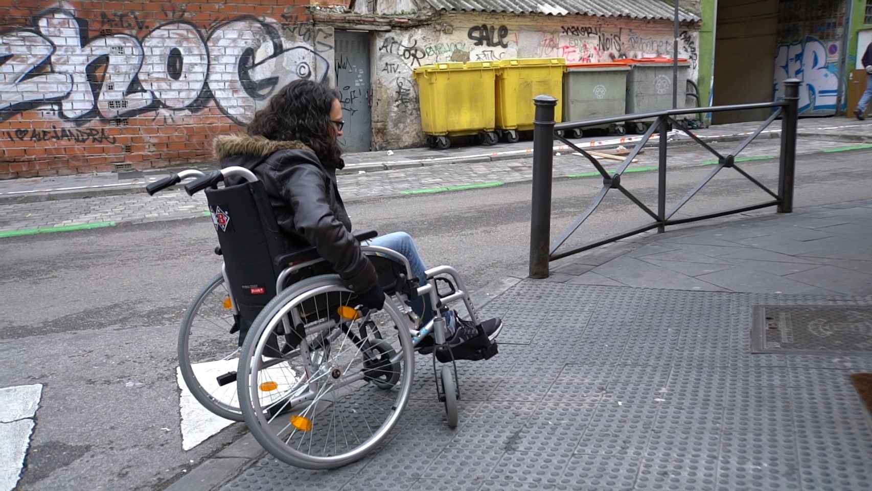 Una reportera de EL ESPAÑOL pasa un día en silla de ruedas