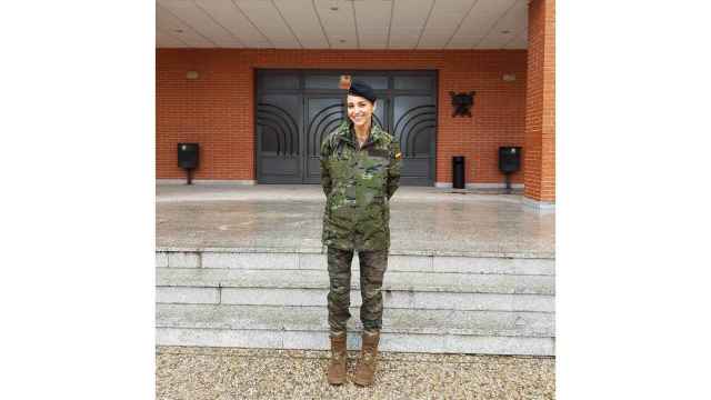 Imágenes del día: Paula Echevarría se entrena con el Ejército de Tierra español