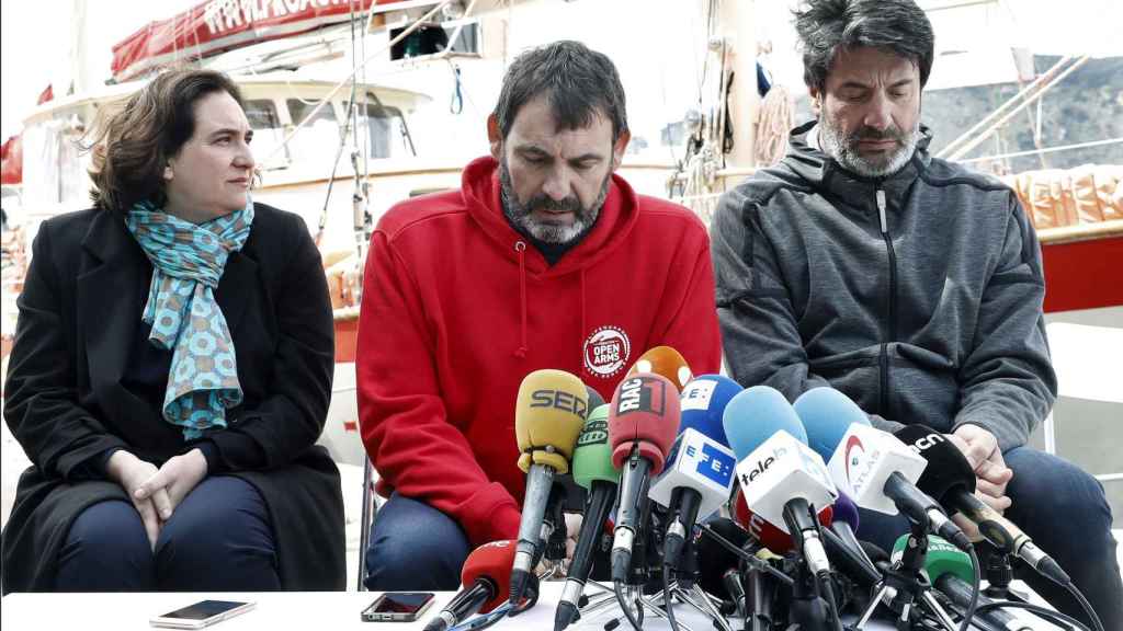 Hablan los socorristas explotados por Óscar Camps, el dueño del Open Arms: "Me pagó en negro" Italia-Inmigracion-ONG-Refugiados-Europa_293232588_70590349_1024x576