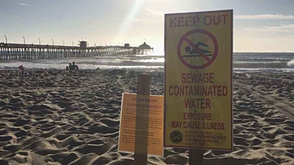 Cartel de advertencia junto al muelle de San Diego.